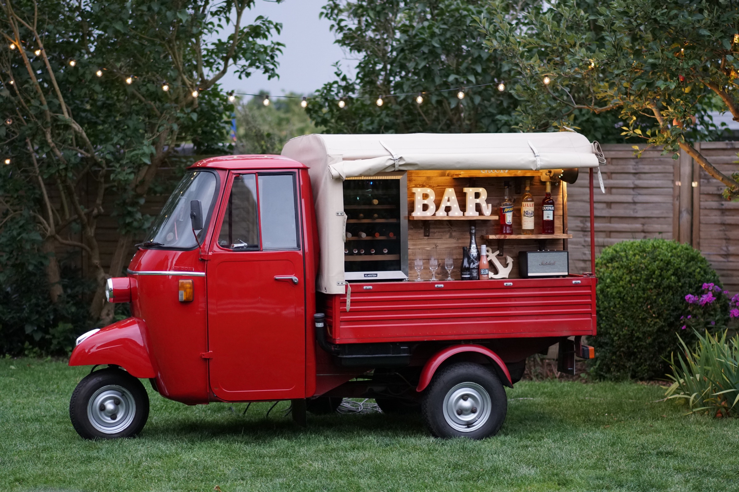 Die Fotobox Ape Bella – stilvoll dekoriert als Event-Highlight